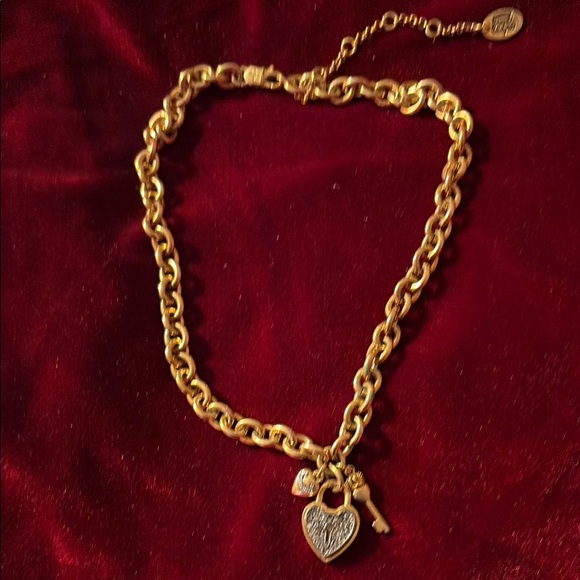 Juicy Couture Gold Heart Chain Necklace - Picture 1 of 6